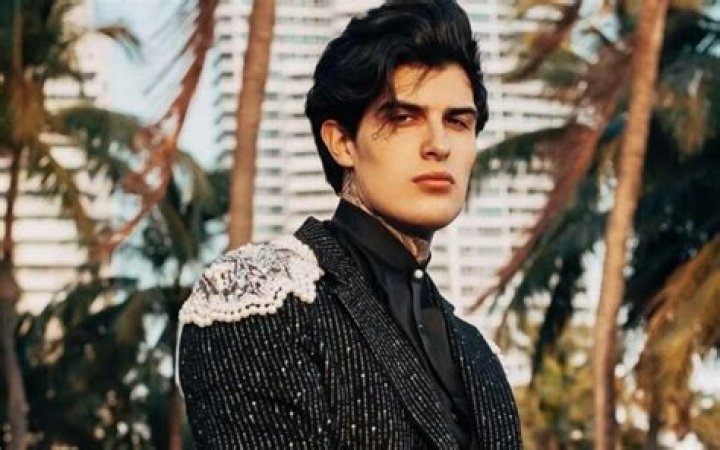 Adriel Favela