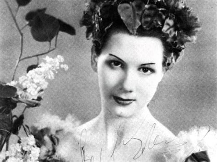 Beryl Grey
