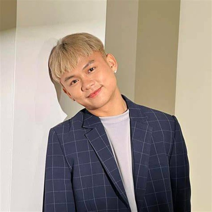 Buboy Villar is being discussed over the news channel for splitting up from his partner Angillyn Serrano Gorens