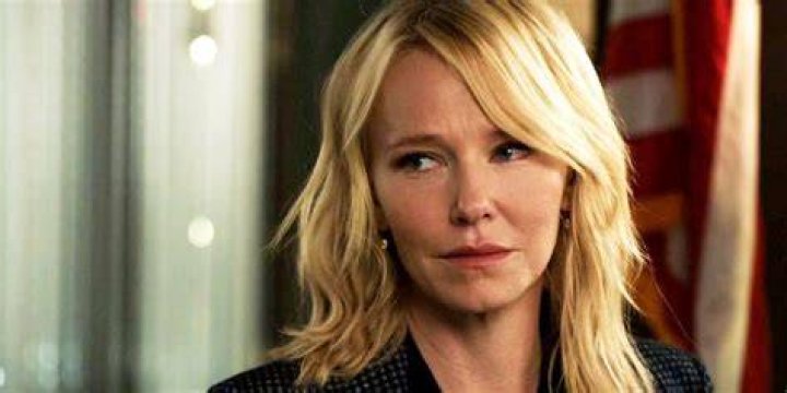 Kelli Giddish as Amanda Rollins on 'Law & Order: SVU'