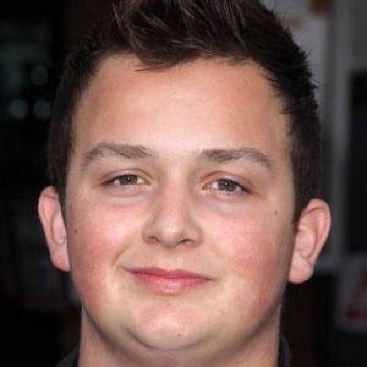 Noah Munck Actor, Bio, Wiki, Age, Height, Girlfriend, iCarly, YouTube, and Net Worth